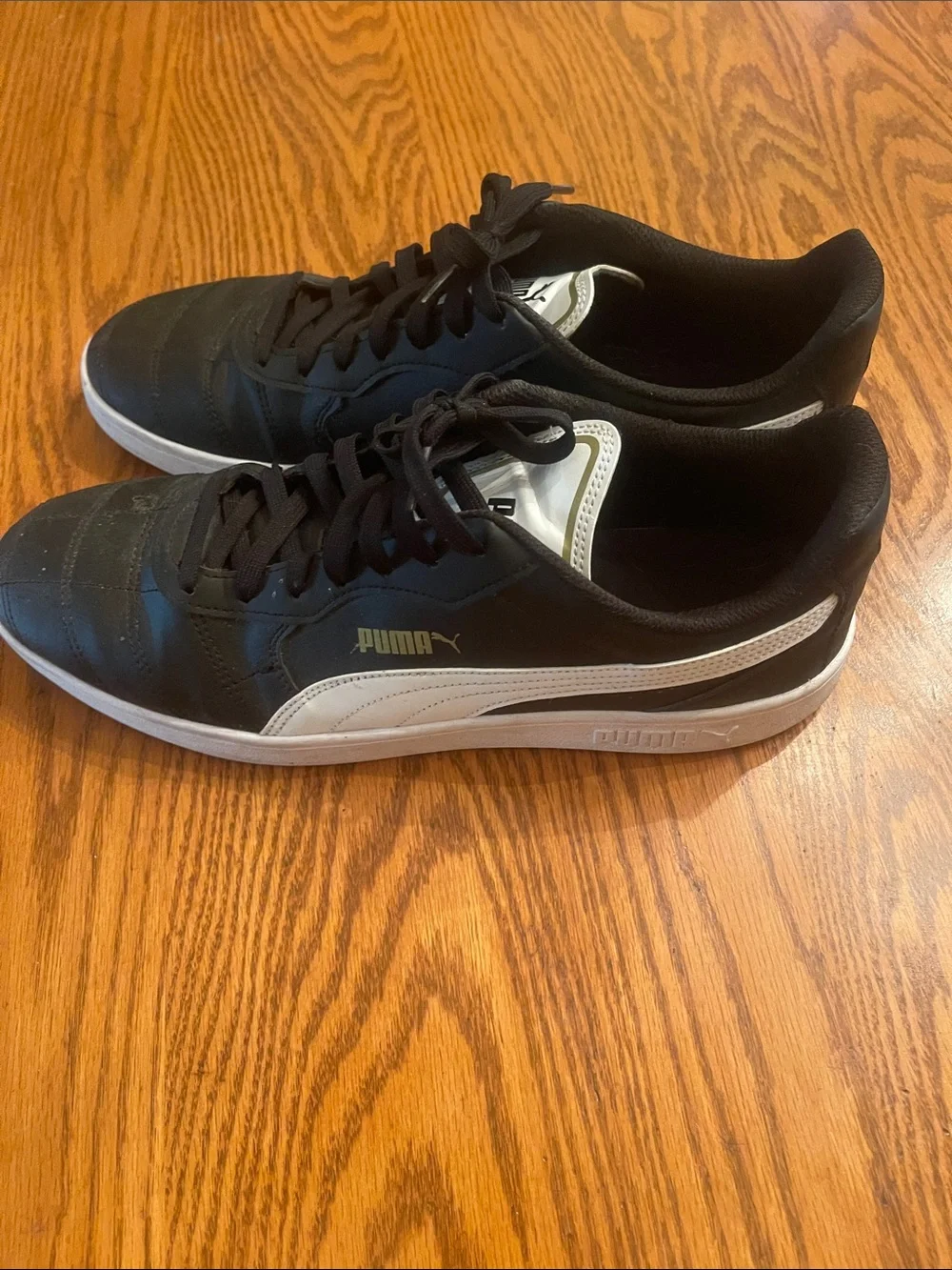 Puma Black Low-Top Lace-Up Sneakers with White Sole